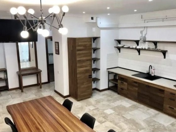 В ДОМЕ ВСЕГДА ЕСТЬ СВЕТ Центр Новый рынок 2 Спальни Балкон Одеса