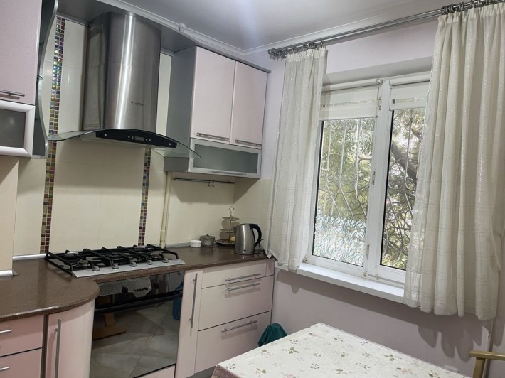 Заболотного/Палия, уютная 2 комнатная на 2 эт (газ) с лоджией - фото 1