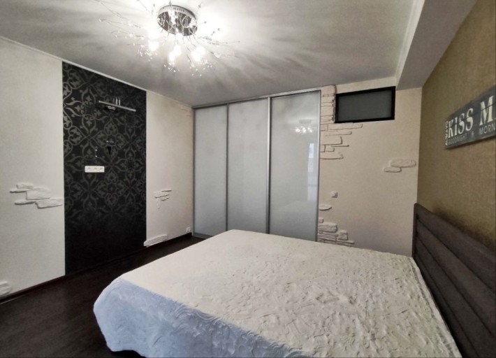 Реальная 3-ка Центр, Исторический Музей, ТЦ Никольский, Дом со Шпилем - фото 1