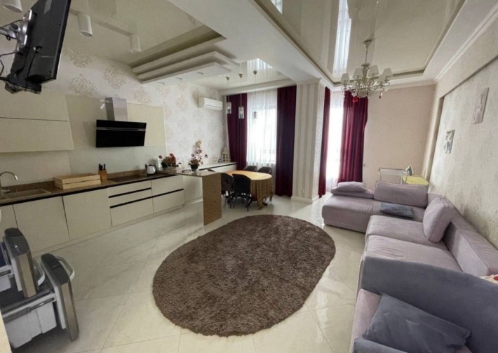 Сдам 3х комн квартиру в новострое на Набережной - фото 1