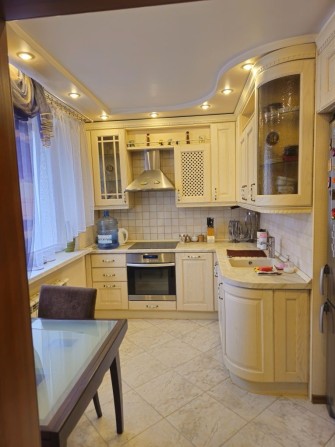 Сдают 3к.квартиру, Семье, на ул.Соборности Украины,207 - фото 1