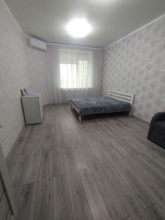 Заболотного, ТРЦ Семья,  новый дом, газ,  3 этаж - фото 1