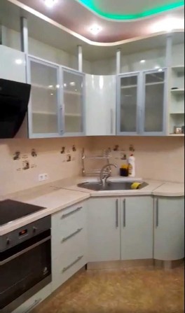 Сдам трёх комнатную квартиру на Бочарова! - фото 1