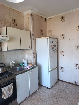 Сдаётся 3 ком квартира на Махачкалинской район 71 школы - фото 1