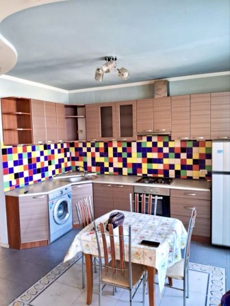 Сдам в новом доме 2-х комн. Черёмушки- район  Дома мебели - фото 1