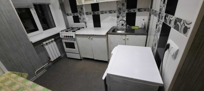 СДАМ 1 кв р-н Немышлянский Стадионный проезд - фото 1