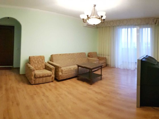 Сдам 3к Слобожанское  студия-гостинная, 3спальни автономка свет есть Слобожанське