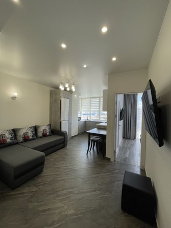 Є СВІТЛО! Оренда стильноі міні-двушки ЖК Щасливий, вул. Яблунева 11 - фото 1