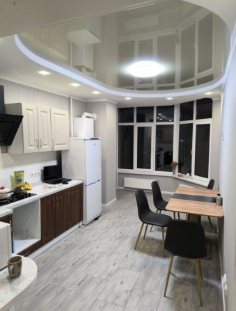 Сдаётся двух комн квартира(хозяева) - фото 1