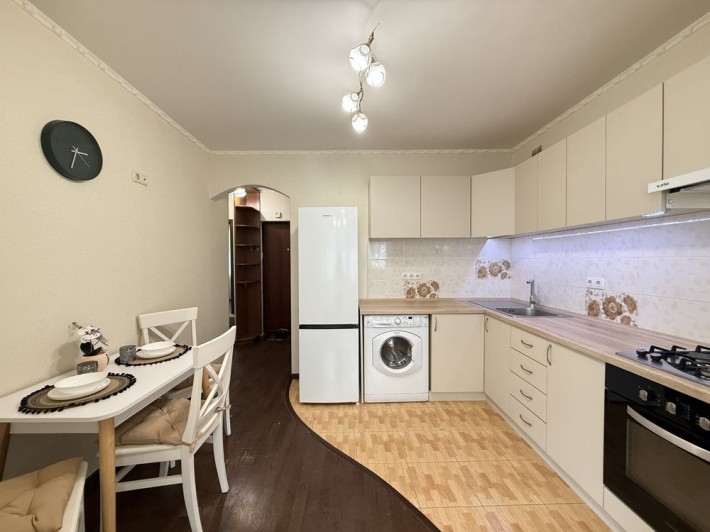 Оренда! Оновлена! Тепла! 43 кв.м з кладовою ЖК Софія - фото 1