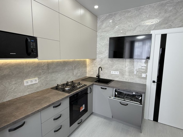 СТАНЦІЯ ! Однокімнатна квартира з гардеробною ЖК Софія Резиденс - фото 1