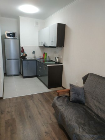 Оренда   Академ квартал.евродвушка. Генератор на лифт, опалення і водо - фото 1