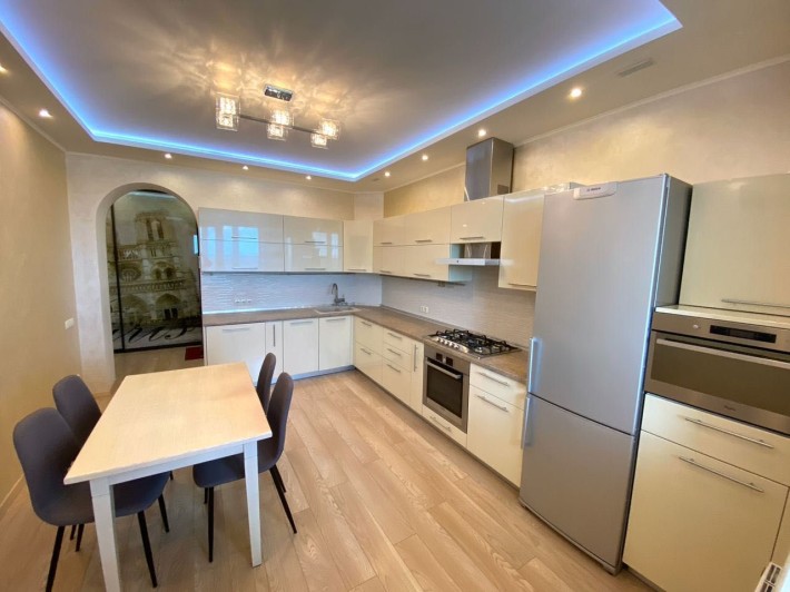 Оренда 3-кімнатної квартири - фото 1