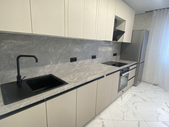 Комфортна квартира, ЖК Атлант, є генератор Бровари