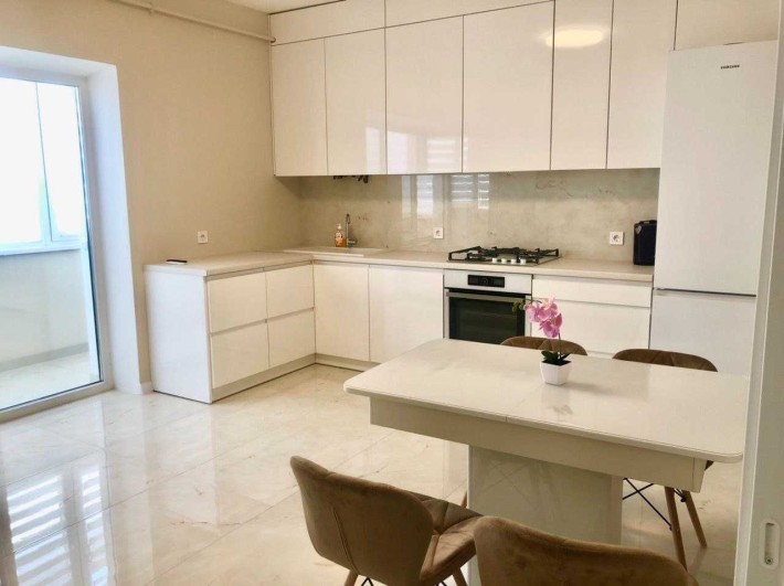 Оренда 2к Рудне новобудова з ремонтом та вся побут.тех. - фото 1