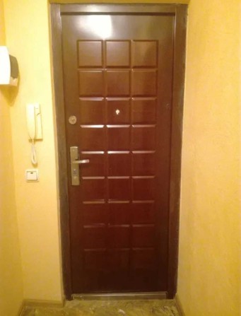 Здається в довготривалу оренду 2-кімн. квартира в м. НОВОЯВОРІВСЬК. - фото 1