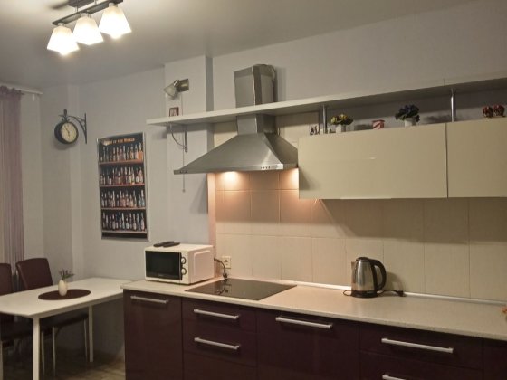 Радужный .Таирово.  Со взрослым ребенком . Балкон не застеклен Лиманка