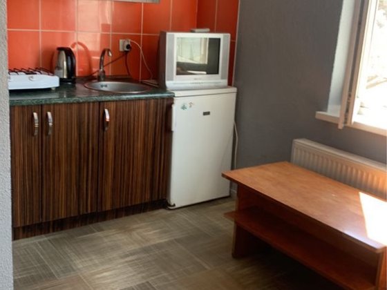 Аренда ,квартира студия частный сектор Лузановка,!