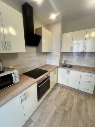 Сдам 1 комнатную в жк радужный - фото 1