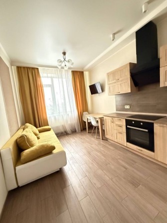 Сдам однокомнатную квартиру в 15 Жемчужине. - фото 1