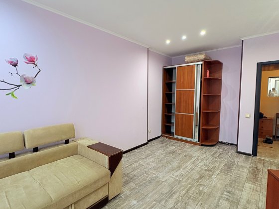 Аренда двухкомнатной квартиры! КРадужный! Евроремонт! Ключи Лиманка