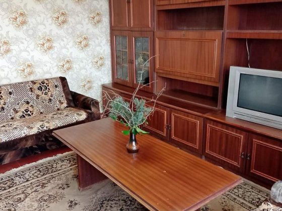 Однокімнатна квартира на Ростовской Корсунці