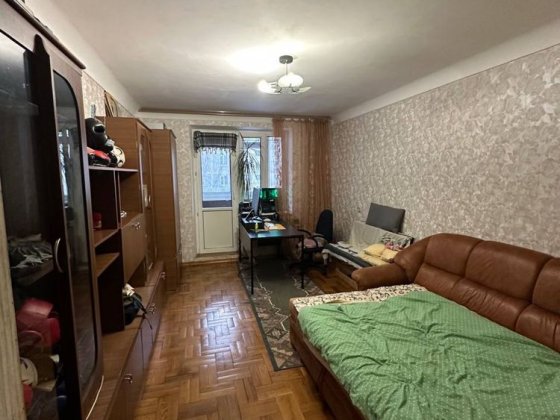 Оренда квартири / 3 кімнатна