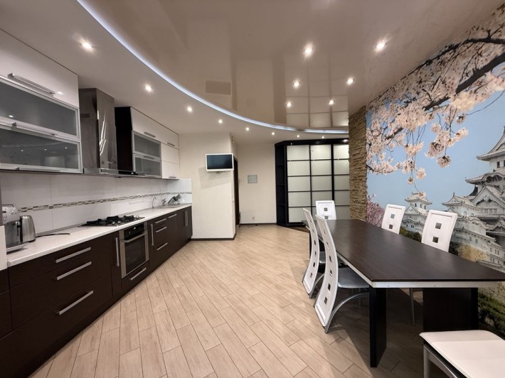 Оренда 2-кімнатної з ремонтом в Новому будинку - фото 1