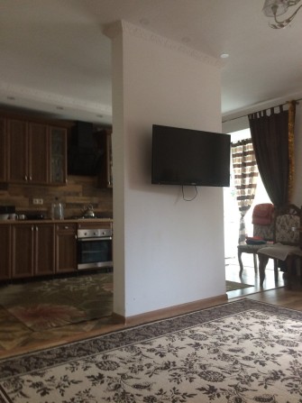 Оренда стильної квартири-студії Шкільна, на комісію знижка - фото 1