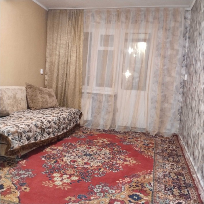 Сдаю 2-х кімнатну на Соцмісті на довготривалий  строк з технікою. - фото 1