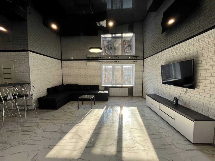 Оренда 2к квартири на 1й дільниці\Трампарк - фото 1