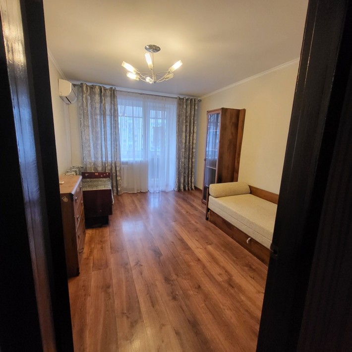 Вільна окрема кімната , підселення  для прац дівчини - фото 1