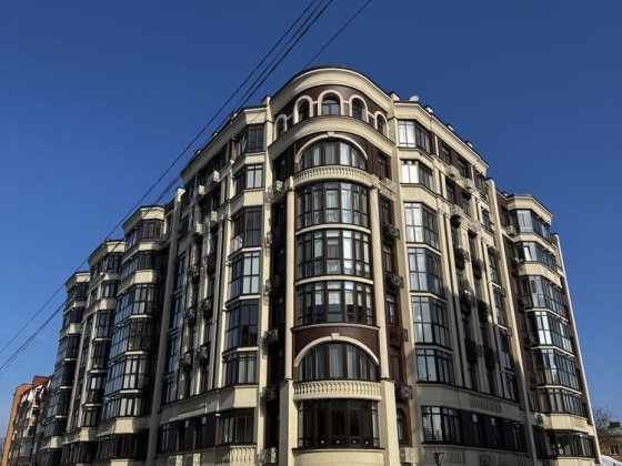 Сонячний парк новобудова 115 м2 з парковкою Полтава