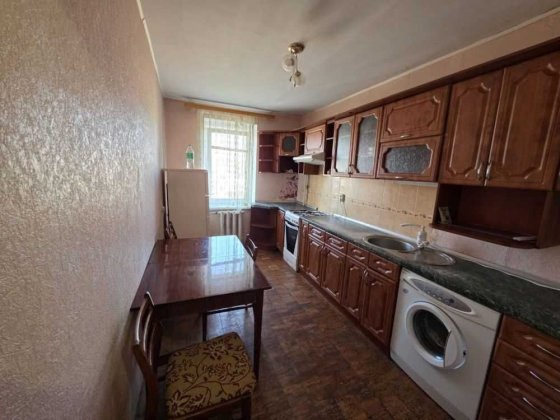 Оренда 3к на Інституті Полтава