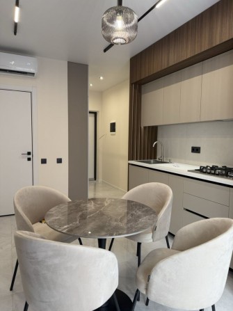 Будинок клубного типу поблизу центру - фото 1