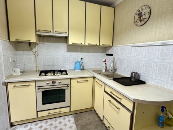 Здам 3-х кімнатну чешку вул.Героів Майдану-Комарова Черновцы