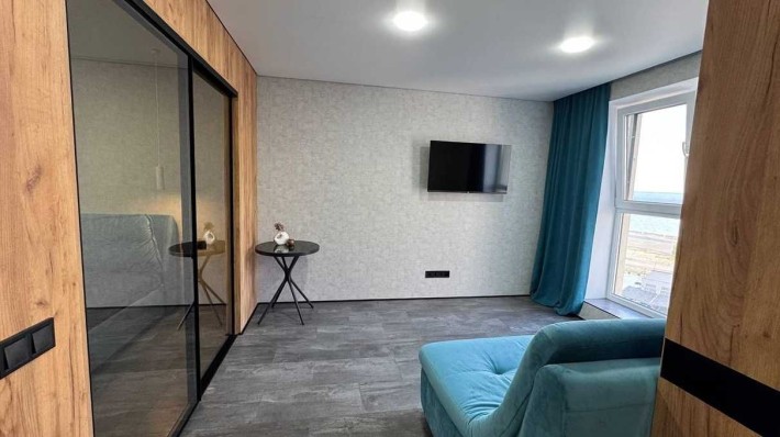 Стильна однокімнатна з чарівним видом ЖК Лагуна - фото 1