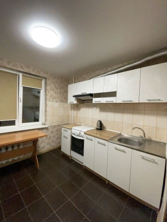 Пропонуємо до оренди однокімнатну квартиру на митниці. - фото 1