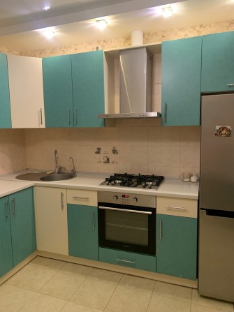 Сдам 1 ком.квартиру  в центре города ! - фото 1