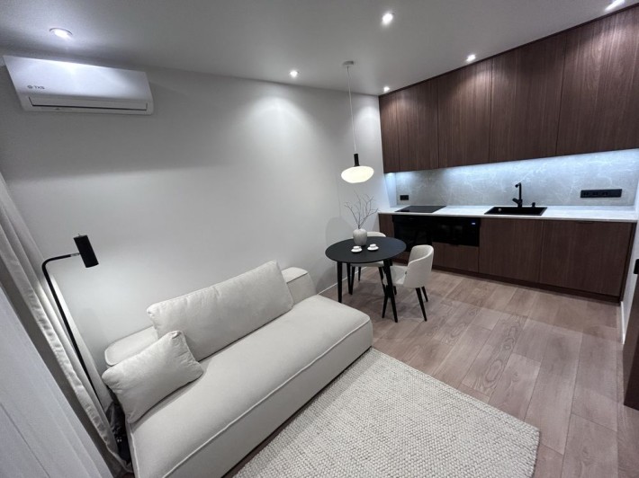 Жк Республіка. Братів Шеметів 10/8 - фото 1