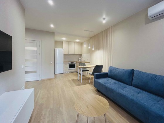 Варшавський Плюс 1-кімнатна. Світло не вимикають. Киев