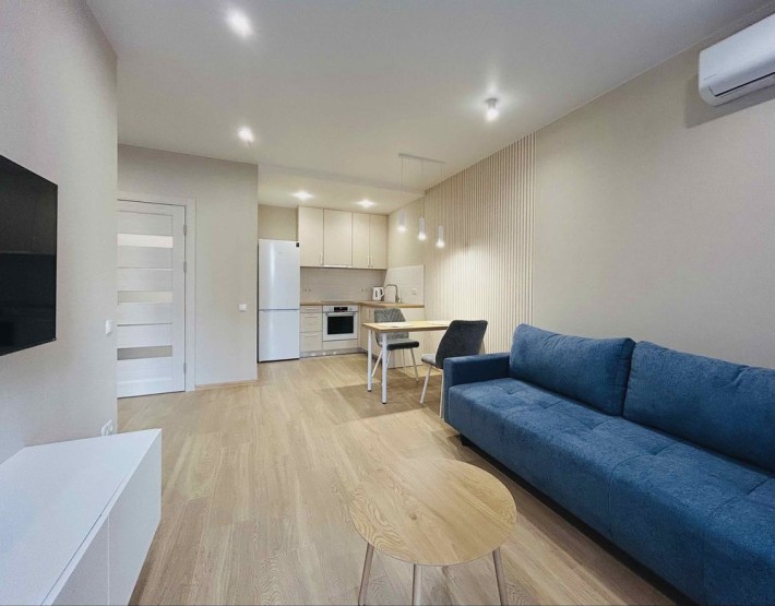 Варшавський Плюс 1-кімнатна. Світло не вимикають. - фото 1