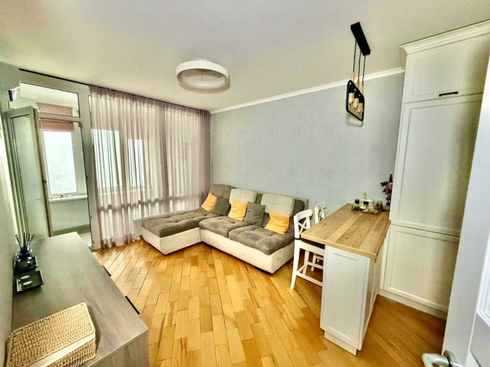 Дніпровська Набережна 16г. ЖК Seven Осокорки. Дарницький район. Оренда - фото 1