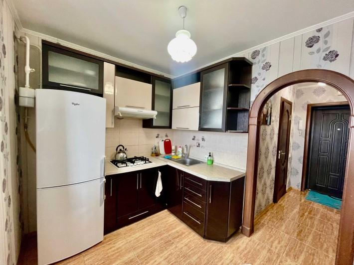 Світло не вимикають! 1-кімн. 37 кв.м Р-н Центр. Ремонт. Меблі. Техніка - фото 1