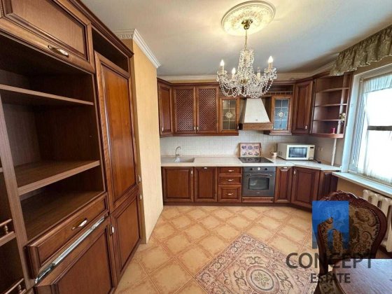 Оренда просторої двокімнатної квартири на А. Ахматової 28. Позняки! Київ