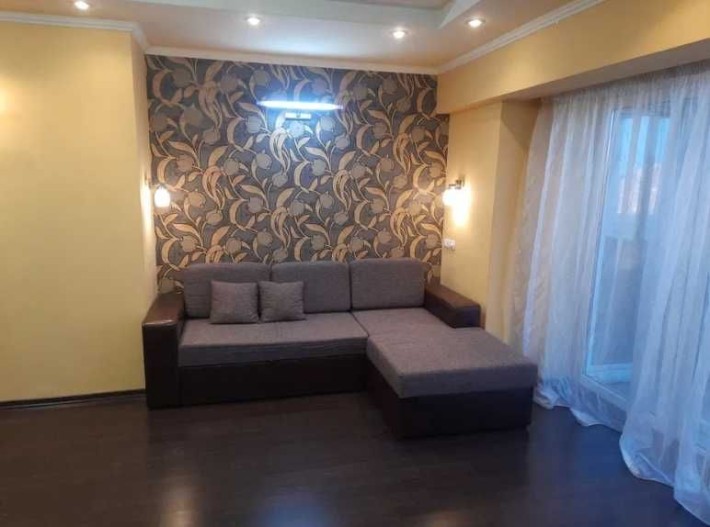 Оренда пр. Поля| Світла студія| Генератор| Ліфт працює та завжди тепло - фото 1