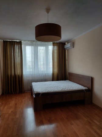 Здам 2х кімнатну Максимовича 3г, метро Васильківська, ЖК 4 сезону - фото 1