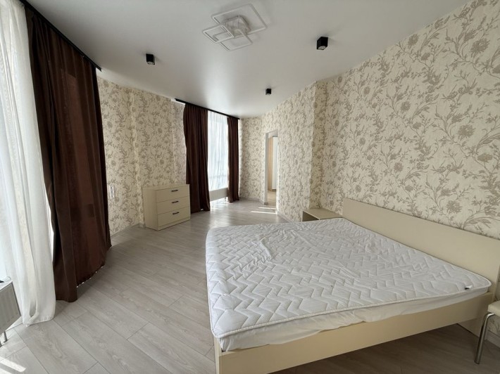 Оренда 1-кімнатної квартири  в ЖК Лісопарковий із сучасним ремонтом. - фото 1