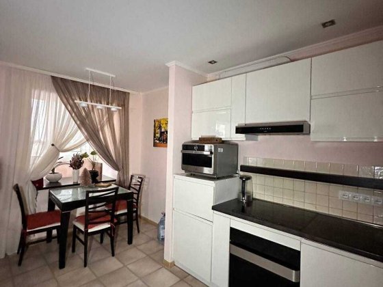 Здам  в оренду  велику   80м2  3х к.квартиру  на жм Перемога - 6 Дніпро