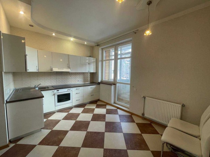 вул. Коновальця Лесі Українки Предславинська Щорса Печерськ - фото 1